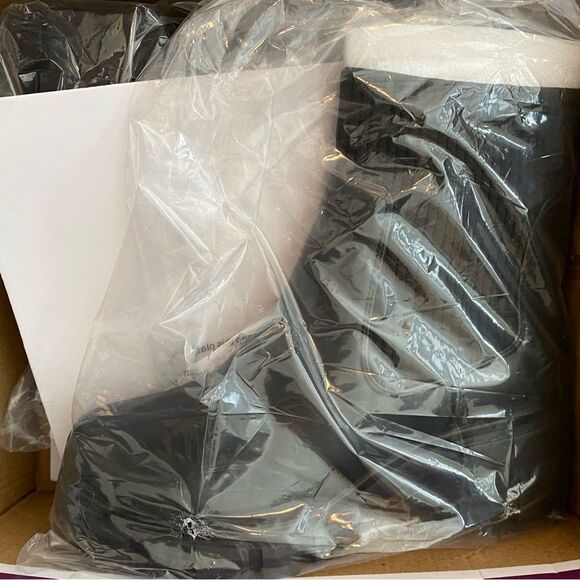 NIB SODA Zordy Heeled Chelsea Boots Black Size 8.5 - Picture 7 of 7